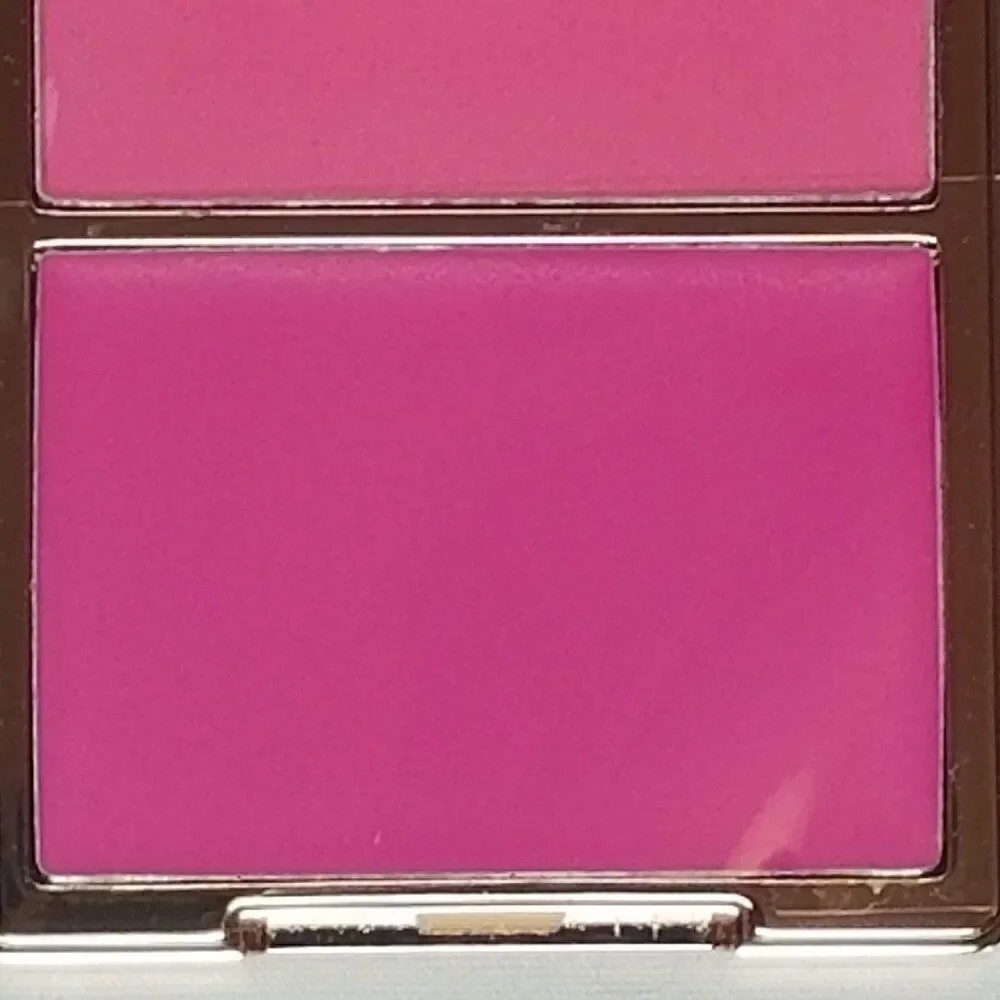 Bisha - Essential Duo Blush in Dubai (Bright Pink)